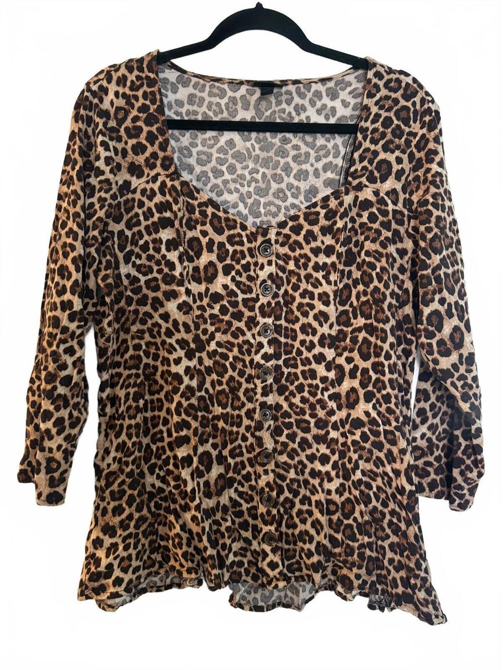 Torrid Leopard Print Button-Front Top Size 0